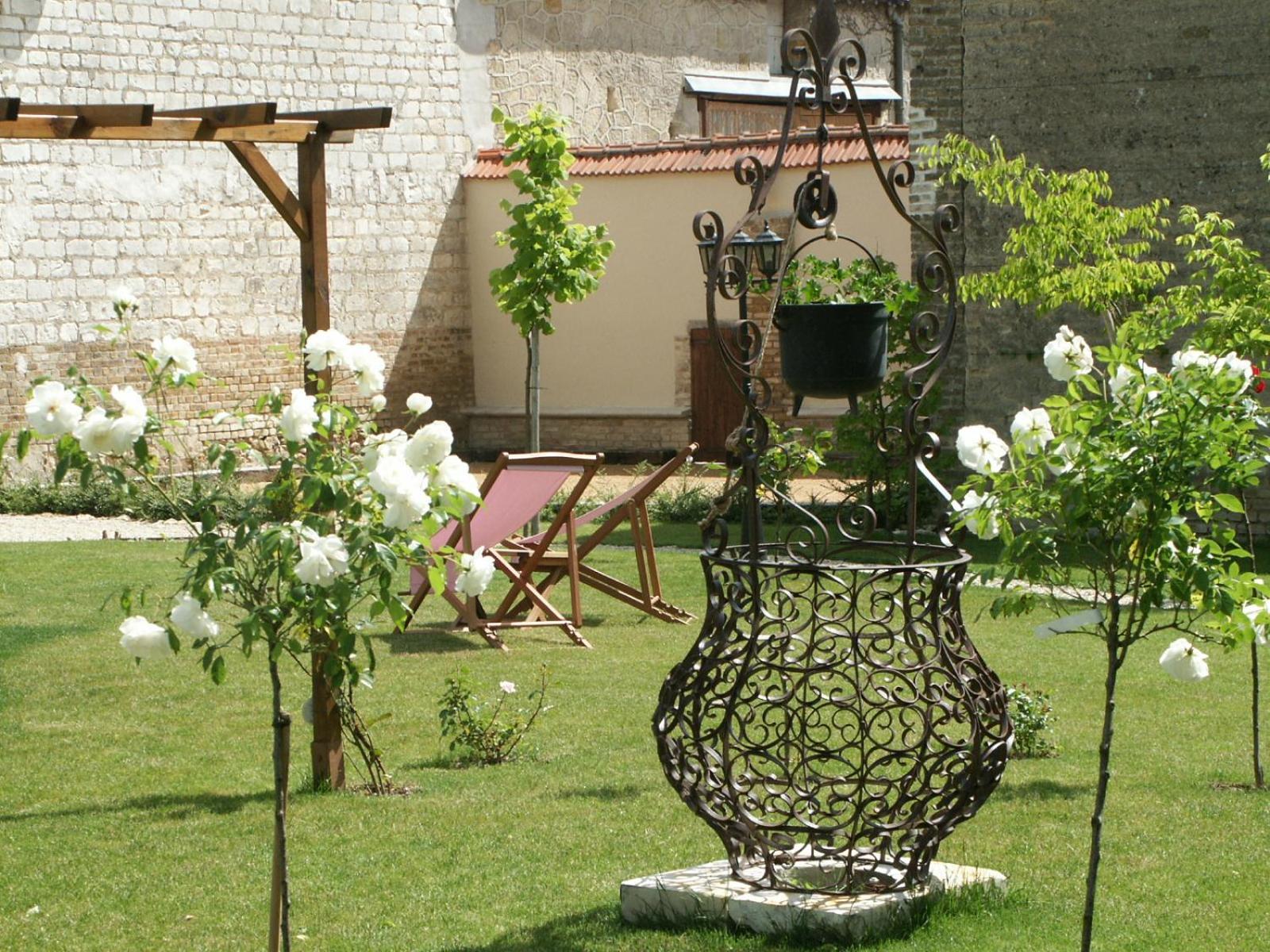La Closerie Des Sacres Lavannes Buitenkant foto