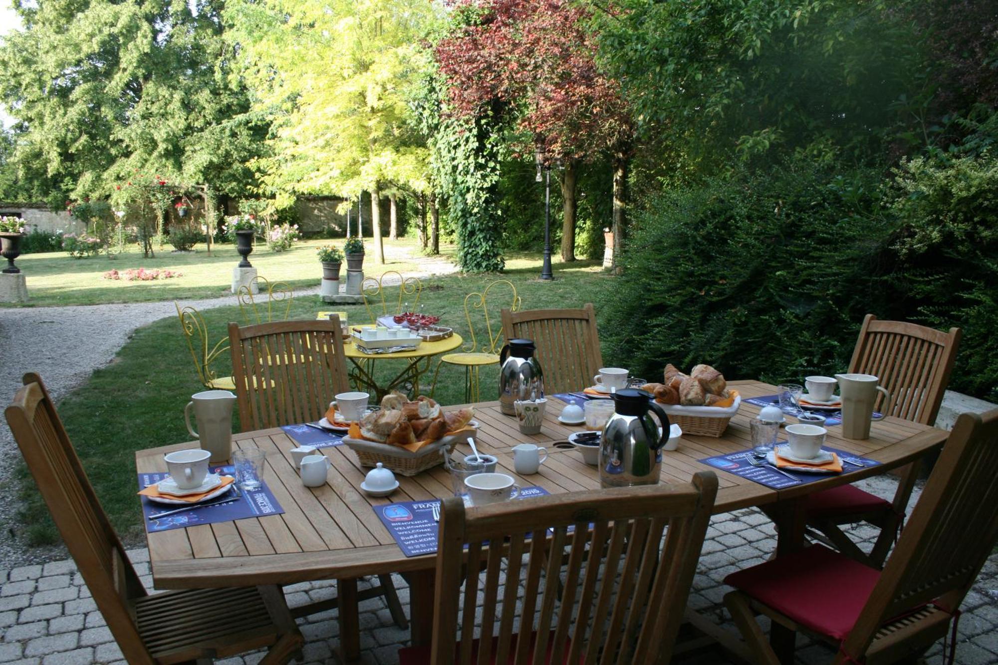 La Closerie Des Sacres Lavannes Buitenkant foto