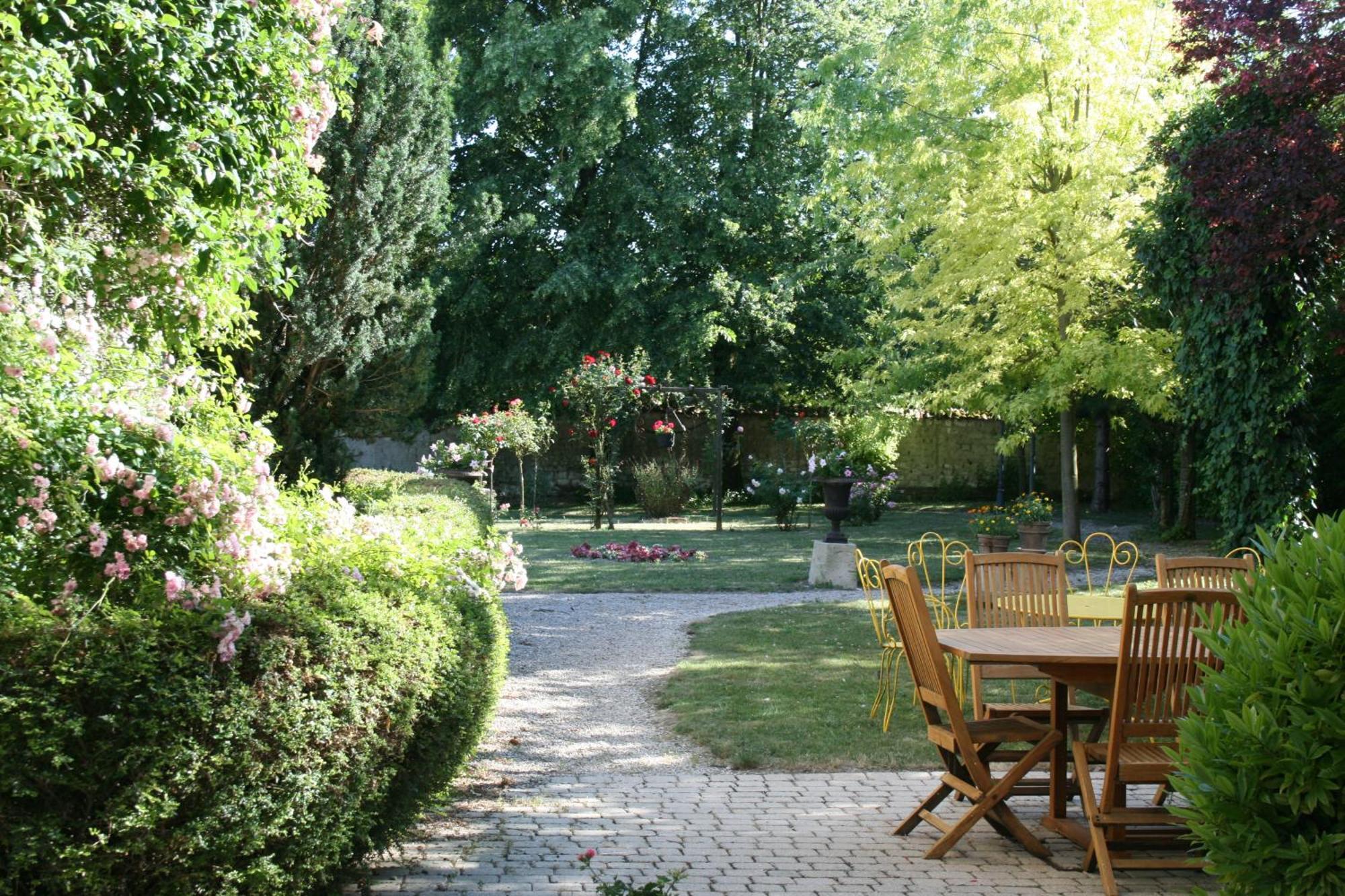 La Closerie Des Sacres Lavannes Buitenkant foto